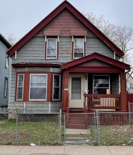 2753 34th St, Milwaukee, WI 53215-3541