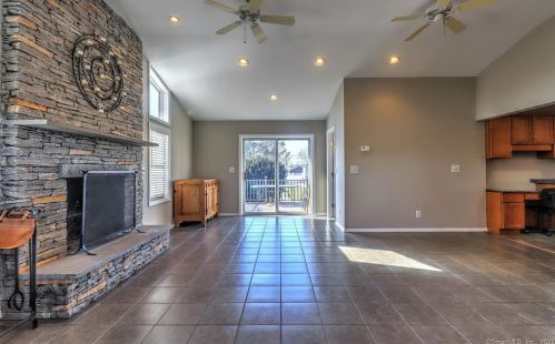 87 Pleasant Vw Rd, Derby CT 06418-2419 exterior