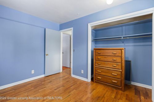 12696 Rambler Rd, Dewitt MI 48820-7906 exterior