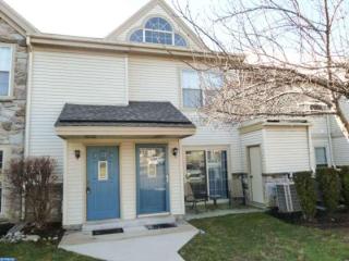 2111 Foxmeadow Dr, Limerick PA  19468-1571 exterior