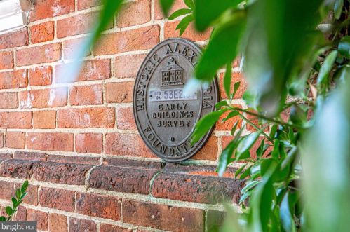 210 Fairfax St, Alexandria VA  22314-3304 exterior