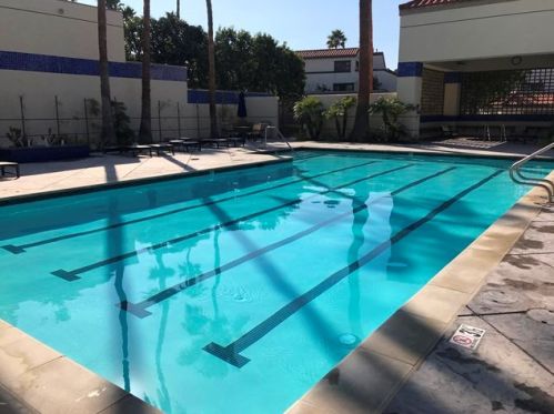 4760 San Sebastian Dr, Oxnard CA 93035-3640 exterior