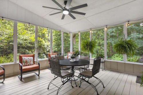 3911 Byrnwyck Pl, Atlanta GA 30319-1600 exterior