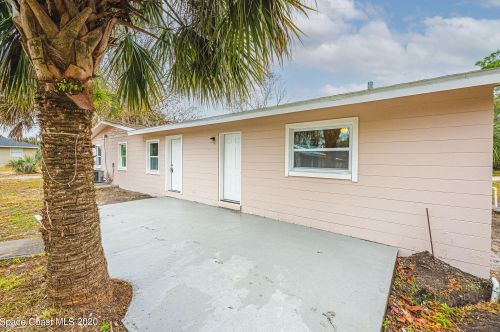 5460 Holland Dr, Mims FL  32754-6910 exterior