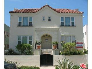 1119 Cloverdale Ave, Los Angeles CA  90019-6744 exterior