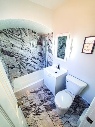 8029 Maplewood Ave, Chicago IL  60652-2807 exterior