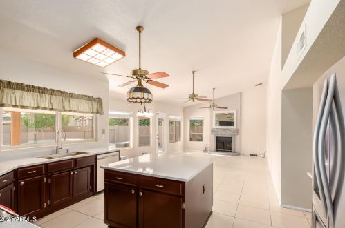 1439 Ellis St, Chandler AZ  85224-7874 exterior