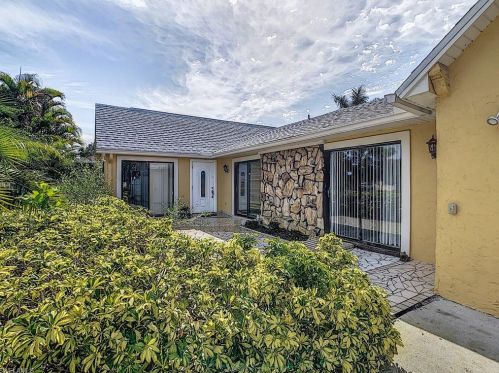 4705 25th Ave, Naples, FL 34116-7769