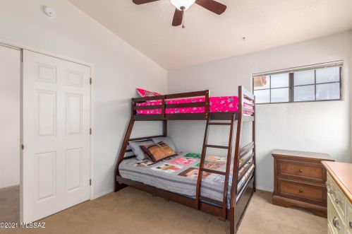 1080 Eagle Lndg Pl, Tucson AZ 85737-9230 exterior