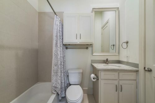 2111 Canton St, Dallas TX 75226-1621 exterior