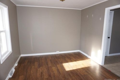 2 Ballouville Rd, Killingly CT 06241-1235 exterior