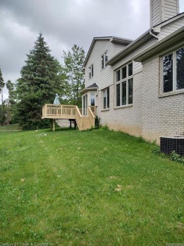 41279 Scarborough Ln, Novi MI 48375-2892 exterior