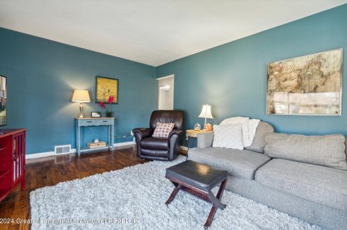 1806 Linden St, East Lansing MI 48823-3722 exterior