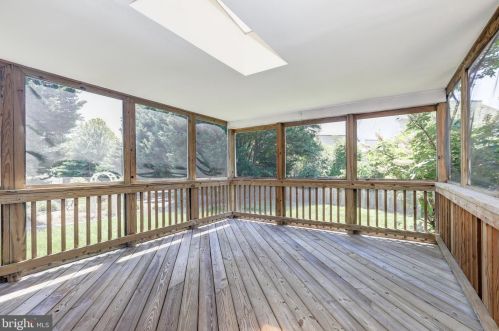 2998 Glenora Ln, Rockville MD 20850-3055 exterior