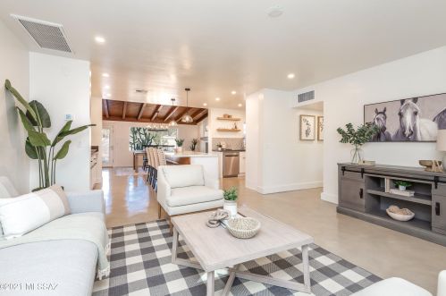 2602 Arroyo Chico, Tucson AZ  85716-5606 exterior