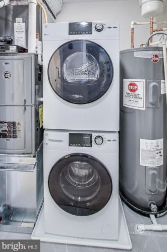 1028 Bladensburg Rd, Washington DC 20002-2923 exterior