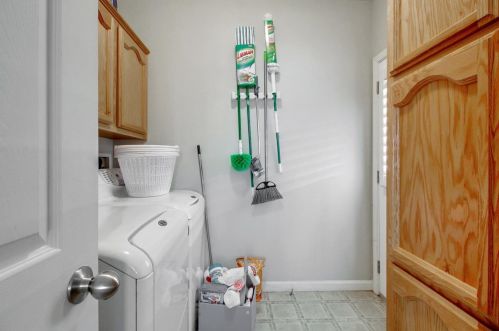 522 Chateau La Salle Dr, San Jose CA  95111-3001 exterior