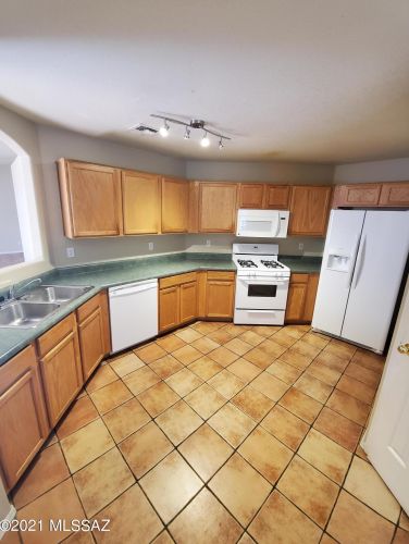 2165 Burlwood Way, Tucson, AZ 85745-7038