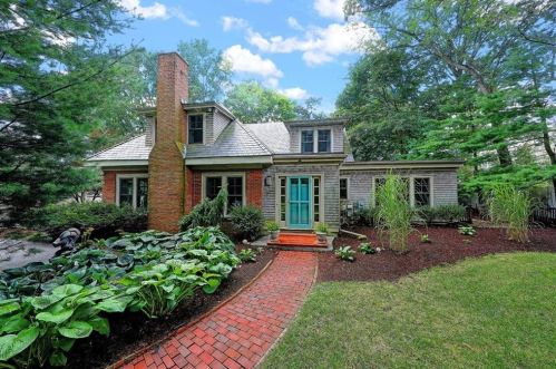 570 Angell St, Providence, RI 02906-4409