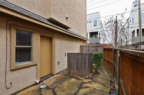 1914 Euclid Ave, Dallas TX  75206-7448 exterior