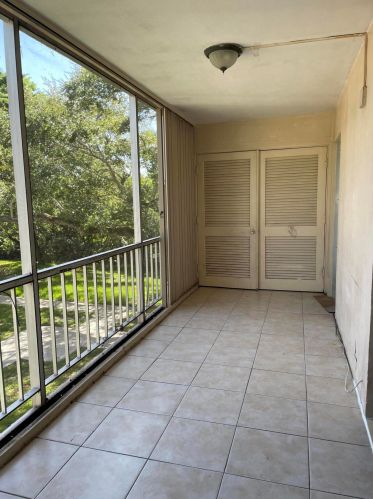 644 13th St, Boca Raton FL  33486-2484 exterior