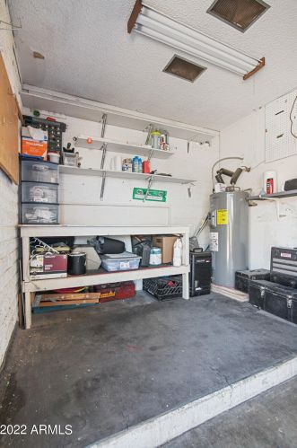 4026 Christy Dr, Phoenix AZ 85028-3108 exterior