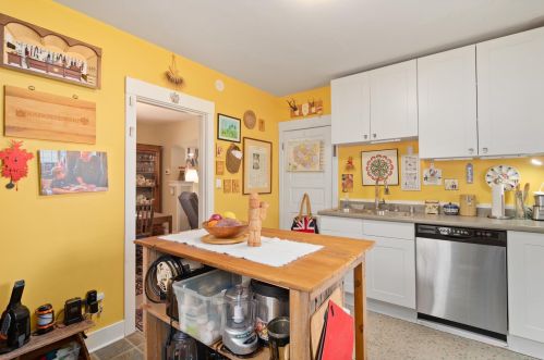 3324 Illinois Ave, Milwaukee WI 53207-3714 exterior