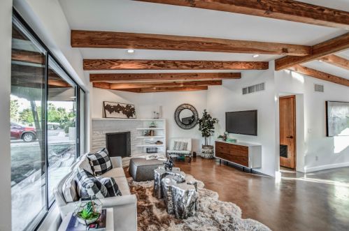 1201 Edgemont Ave, Phoenix AZ 85035-1809 exterior