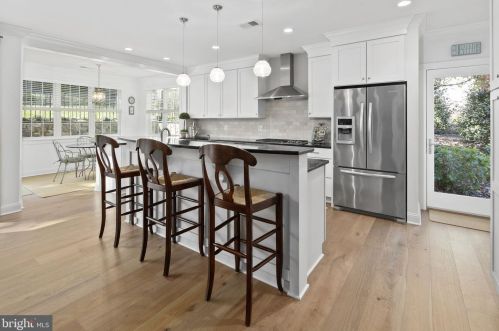 3877 30 St, Arlington VA 22207-5303 exterior