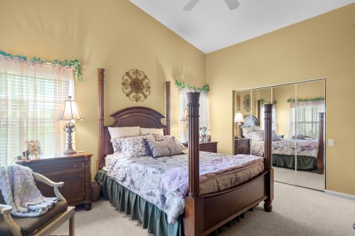 324 Breezy Point Loop, Fort Pierce FL  34986-2669 exterior