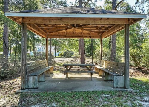 43 Magnolia Lake Dr, Defuniak Springs FL 32433-5252 exterior