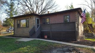 527 Dowell Rd, Volo, IL 60051-8368