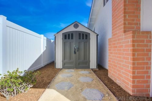 11057 Madrigal St, San Diego CA 92129-1215 exterior