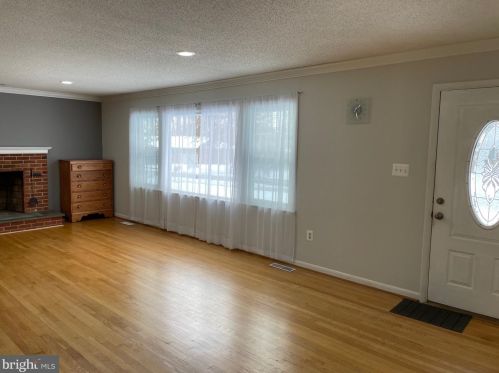 2301 Hermitage Ave, Silver Spring, MD 20902-2871