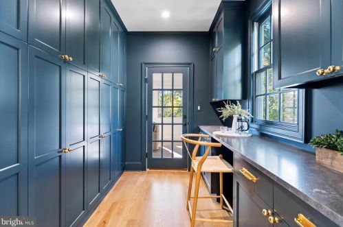 4420 Fessenden St, Washington DC  20016-4054 exterior