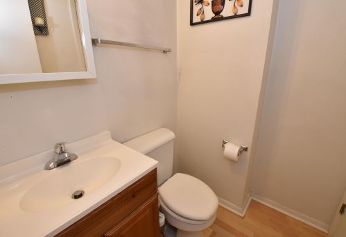 4119 Cherrywood Ln, Milwaukee WI 53209-1004 exterior