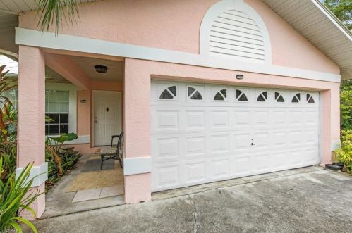 521 20th St, Naples, FL 34117-9452