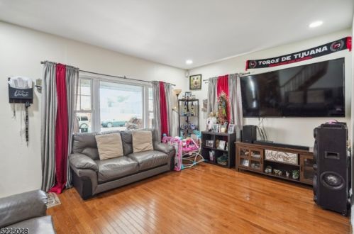 316 9th St, Paterson NJ  07508-2118 exterior