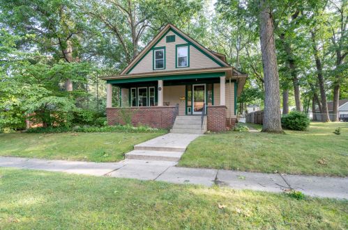 2226 Thornwood St, Wyoming, MI