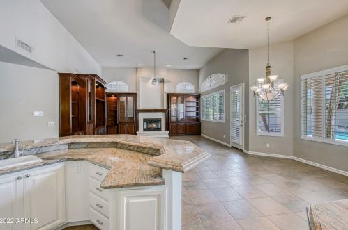 13810 34th St, Phoenix AZ  85032-5305 exterior