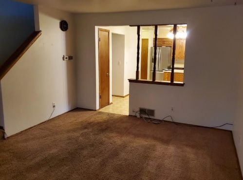 8092 94th St, Milwaukee, WI 53224-2943