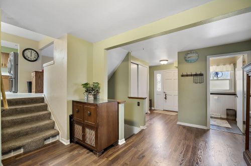 1204 Douglas Ave, Watertown, WI 53098-2018