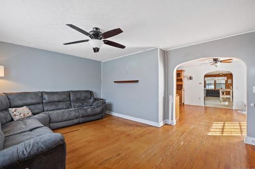 194 Mechanic St, Killingly CT 06239-1919 exterior