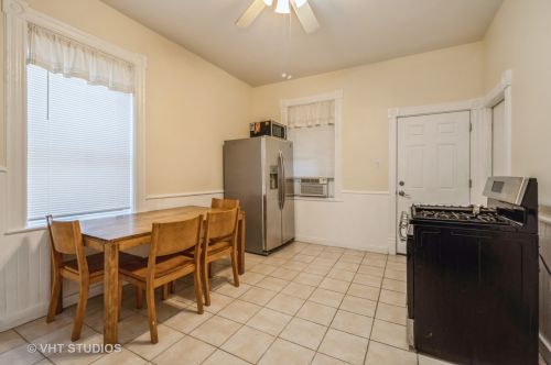 2007 Cullerton St, Chicago IL  60608-2620 exterior