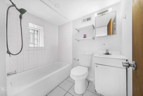 3414 Damen Ave, Chicago IL 60608-6835 exterior