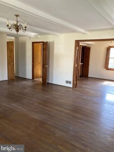 4032 40 Rd, Arlington VA 22207-4805 exterior