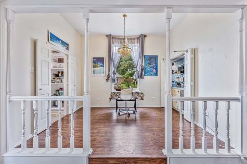 6801 Anglebluff Cir, Dallas TX 75248-4140 exterior