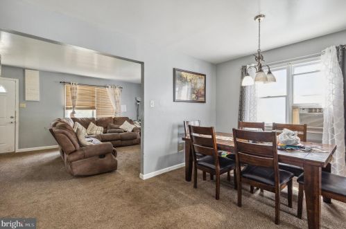 825 Poplar St, Pottstown PA 19464-1809 exterior