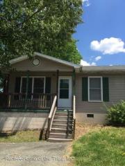 303 Franklin Blvd, Greensboro NC  27401-4608 exterior