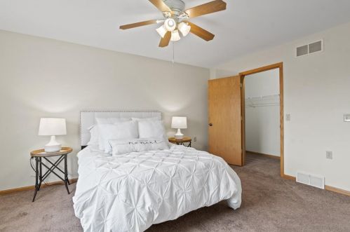 1201 Winston Dr, Edgerton WI 53534-1029 exterior